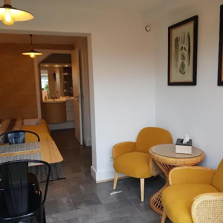 Le P'tit Gousset, A 100 M De La *