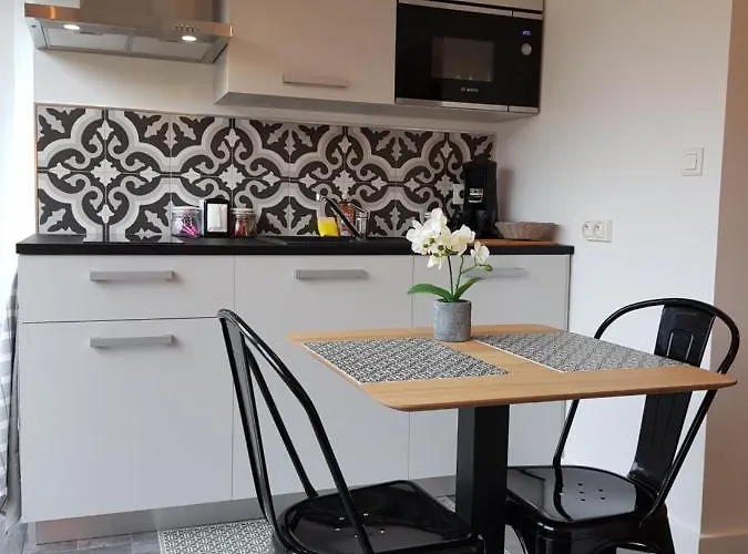 Le P'tit Gousset, A 100 M De La