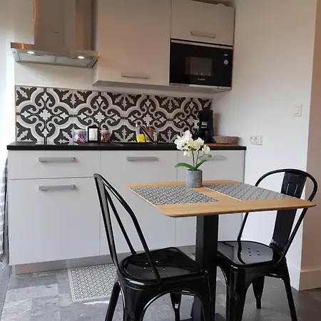 Le P'tit Gousset, A 100 M De La