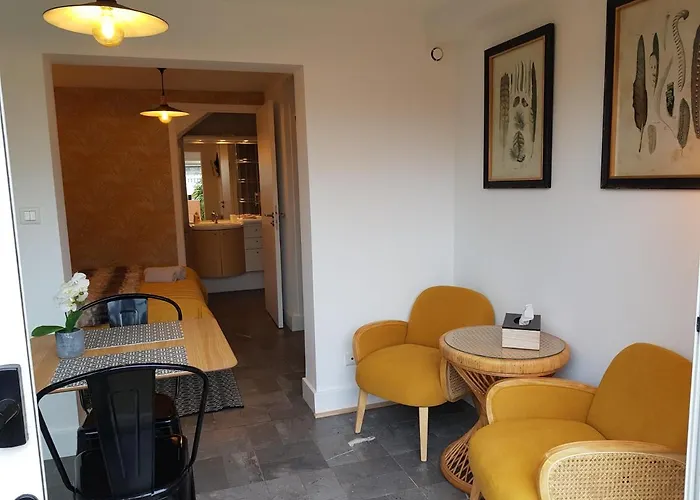 Le P'tit Gousset, A 100 M De La *